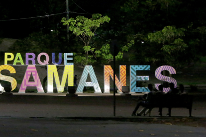 El parque Samanes se observa con muchas zonas oscuras