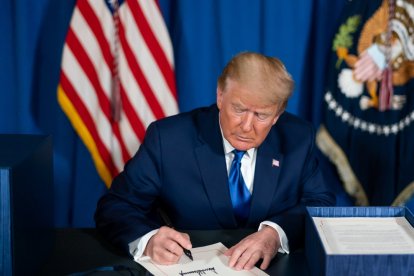 Nueva directriz en EE. UU. redefine el estatus profesional de varias carreras desde 2026.