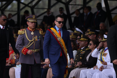 El presidente Daniel Noboa encabezó el relevo del Alto Mando Militar en la Escuela Superior Militar Eloy Alfaro, donde ofreció su respaldo a las Fuerzas Armadas.