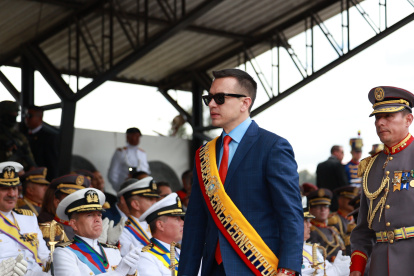 El presidente de la República, Daniel Noboa, participó de la ceremonia de ascensos honoríficos de los comandantes generales de las Fuerzas Terrestres, Naval y Aérea.