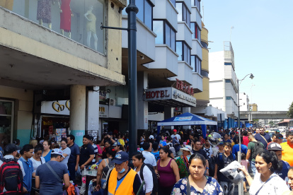 La popular zona de la Bahía concentra a diario a miles de ciudadanos.