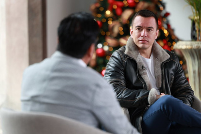 Daniel Noboa durante la entrevista en el podcast "Street Please", donde habló de la consulta popular y de las reformas que busca impulsar.