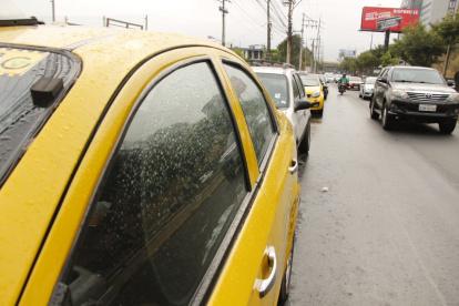 En varias zonas de Guayaquil se registró una moderada lluvia la mañana de este viernes 28 de noviembre.