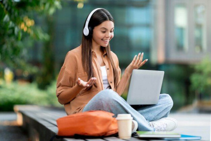 La adopción de transcripciones impulsa la accesibilidad digital y mejora la comprensión del contenido en diversos entornos.