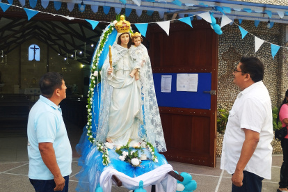 Santa. Los pobladores de Ballenita son devotos de la Virgen.