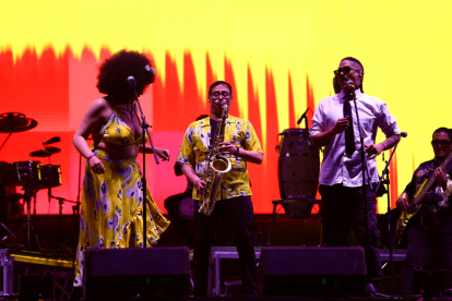 La orquesta Malamaña se presentó en el Quitofest. Fusionan música del Caribe y letras con contenido social.