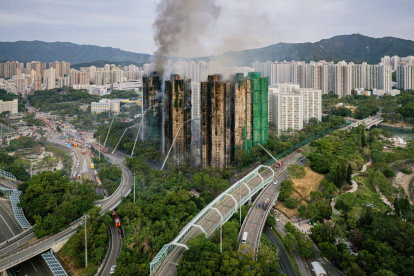 Un incendio masivo afectó el 26 de noviembre al complejo residencial Wang Fuk Court, ubicado en el distrito de Tai Po.