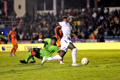 Barcelona SC empató 1-1 con Libertad.