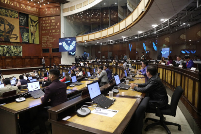 Hernán Zapata hizo el pedido del cambio de orden del día en la sesión del 29 de noviembre de 2025.