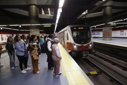 El Metro de Quito registra 170.000 viajes diarios en el 2025.