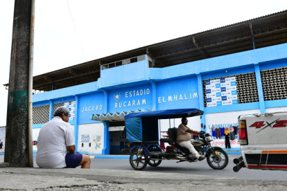 En el interior de este escenario deportivo, en la parroquia Pascuales, fue asesinado un joven.