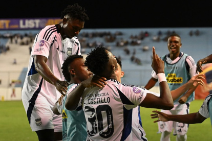 Emelec venció (1-0) a Delfín en el estadio Jocay.