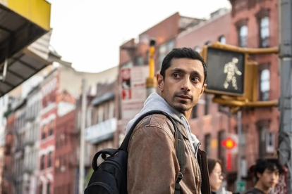 Una de las propuestas más interesantes de diciembre es Relay, thriller protagonizado por Riz Ahmed, Lily James, Sam Worthington, Willa Fitzgerald y Matthew Maher.