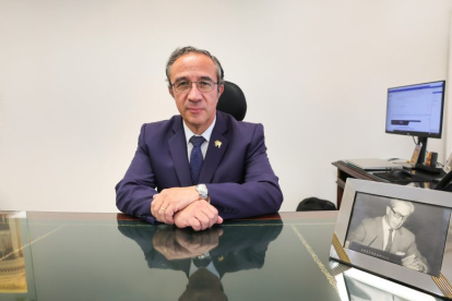 Jorge Ponce se desempeñaba como  Subgerente General del Banco Central del Ecuador.