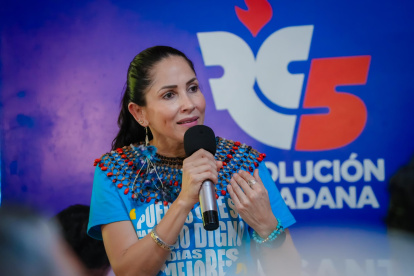 Militantes del correísmo piden que Luisa González reconsidere su decisión de no ser candidata a la reelección.