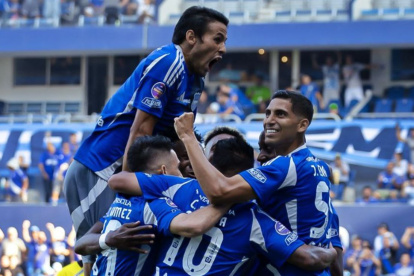 Emelec tiene que remontar el marcador ante Liga de Quito en Copa Ecuador.