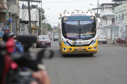 Los conductores de buses urbanos en Durán vuelven a sufrir por extorsiones. Algunas de las rutas conectan hacia Guayaquil o la parroquia La Aurora.