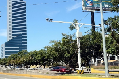 Radares multicarril se utilizan en Guadalajara (México) para tener un mayor alcance en el control de la velocidad vehicular.