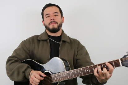El cantante colombiano tuvo un primer encuentro con sus fans en Guaaquil antes de continuar hacia la capital.