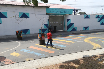 En la cooperativa Pájaro Azul, en el norte de Guayaquil, hay un espacio de seguridad vial.