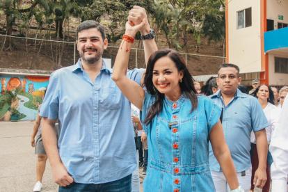 La prefecta del Guayas Marcela Aguiñaga decidió separarse de la Revolución Ciudadana.
