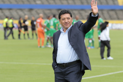 Sixto Vizuete pasó por varios clubes del país, pero es reconocido también por acompañar en el proceso a la selección nacional en distintas categorías