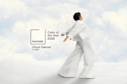 Looks frescos y elegantes usando el color tendencia Pantone 2026.