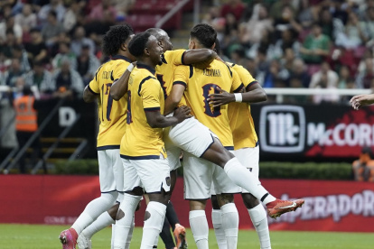 La selección de Ecuador se prepara para disputar su quinto Mundial.