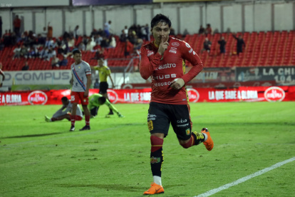 Deportivo Cuenca pelea por la clasificación a la Copa Sudamericana 2026.