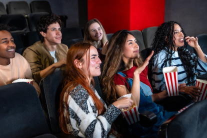 Referencial.Aficionados regresan a las salas en un año marcado por el contraste entre cine y streaming.