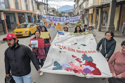 Movilización del Frente Antiminero en defensa de territorios indígenas frente al catastro minero.
