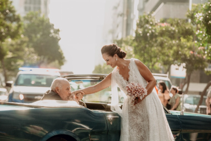 Marcela Aguiñaga anunció el 7 de diciembre el fallecimiento de su padre Roosvelt Aguiñaga.