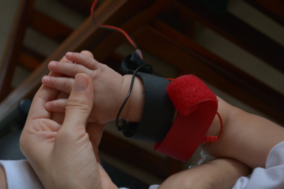 En la Fundación realizan la prueba para determinar si la persona tiene fibrosis quística pulmonar.