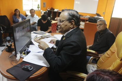 Momento en que la jueza Cruz Torres da la sentencia y el abogado Jorge Itúrburu apela oralmente.