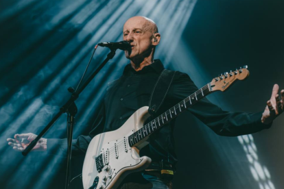 El cantante y líder de la banda musical Ilegales falleció a los 70 años.