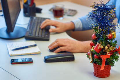 Las personas que trabajen en Navidad deberán ser compensadas.