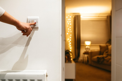 El incremento del consumo en diciembre exige hábitos seguros y eficientes para evitar sobrecargas y proteger el presupuesto familiar.