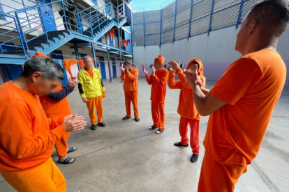 Personas privadas de libertad en Ecuador: la enmienda busca reorganizar sus derechos constitucionales.