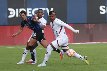 Independiente del Valle y Liga de Quito igualaron sin goles en el Banco Guayaquil.