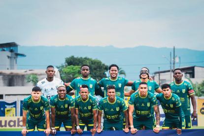 9 de Octubre de La Troncal, el equipo que llegaría a la serie A.