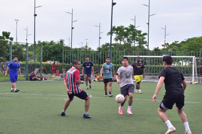 El acceso a las canchas del parque Samanes es gratuito, pero reservar ese espacio tendrá costo, según definió el Municipio de Guayaquil.