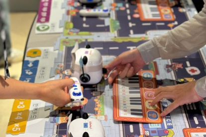 Cuestionamientos ciudadanos por la compra de kits de robótica desataron respuestas oficiales.