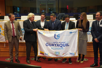 Miembros del Municipio de Guayaquil recibieron el galardón en Bélgica.