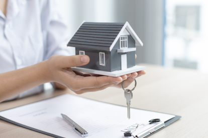 El Crédito MITI MITI es un apoyo económico que entrega el Estado a las familias que desean adquirir su casa propia.