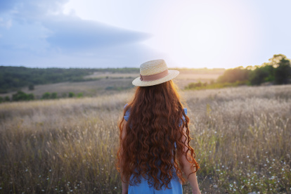 El agua de arroz volvió a viralizarse como truco casero para fortalecer