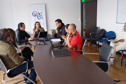 El equipo técnico se reunió para aprobar el listado de los 30 mejores postulantes.