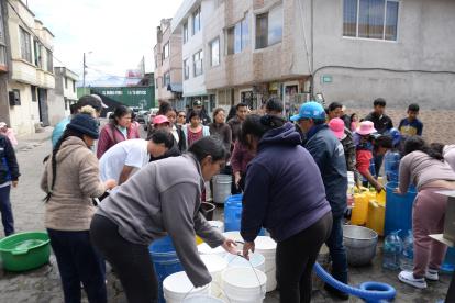 Epmaps aplica un cronograma de distribución para estabilizar el sistema de agua en Calderón y sectores aledaños.