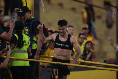 Joaquín Valiente jugador del Barcelona al final del partido ante Orense.