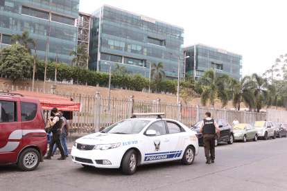 En el complejo judicial de la Florida Norte se registró el incidente donde un grupo de sujetos se llevó a la fuerza a un motociclista detenido por atropellar a un peatón.