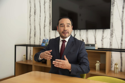 El asambleísta y jefe de bloque del correísmo, Juan Andrés González.